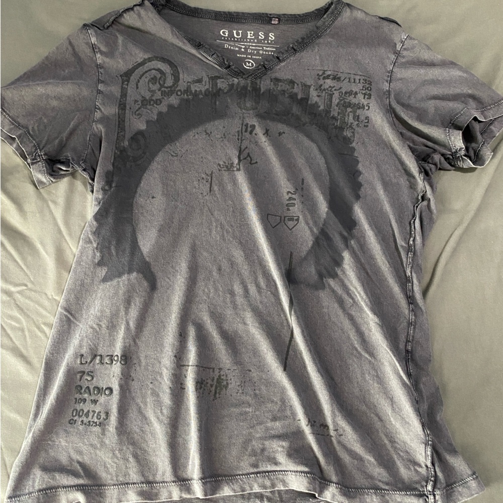 Guess distressed tee